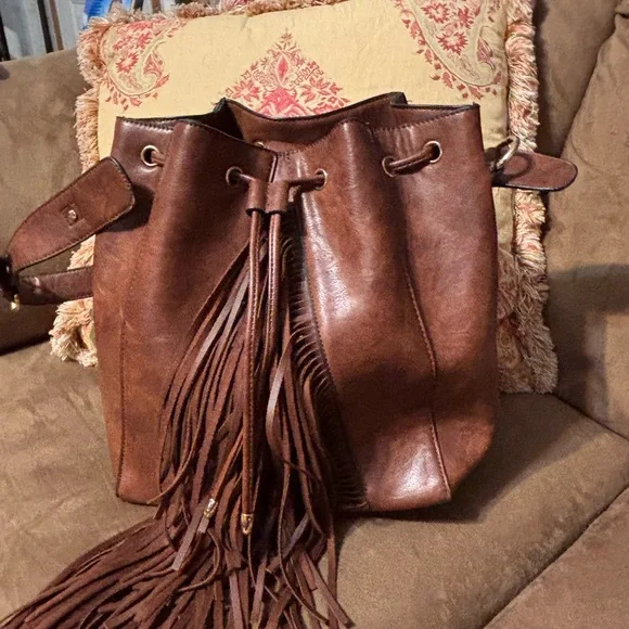 Elegant Brown Faux Leather Fringe Bucket Shoulder Bag - Picture 1 of 16